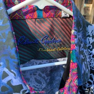 Size Medium Robert Graham Limited  Edition